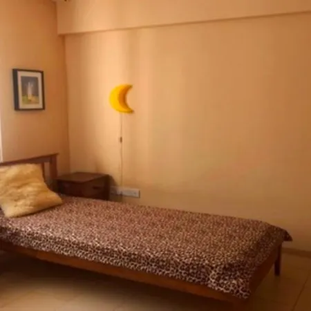 דירה 2 Bedroom With Private Garden, Walk To Nissi Beach, Communal Swimming Pool איה נאפה